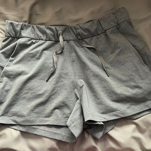 Lululemon womens on the fly short